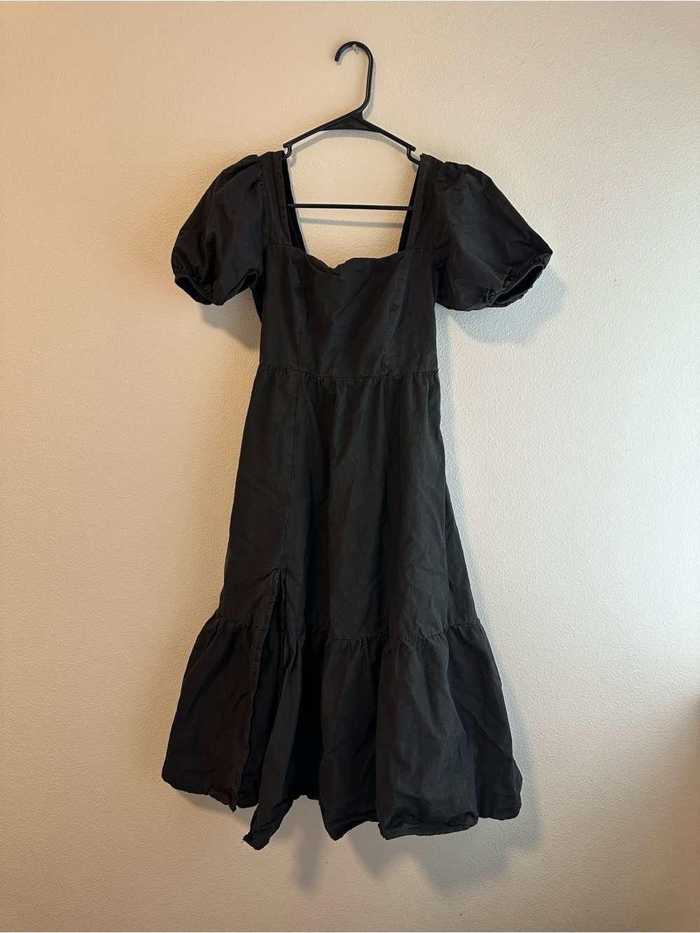 ASTR the Label Black Poplin Cotton Puff Sleeve Tiered Midi Dress XS